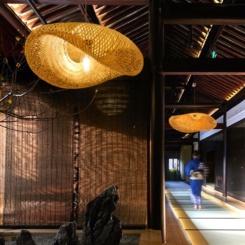 Bamboo Hat-Shaped Pendant Lighting Fixture Asia Style Ceiling Pendant Light in Beige