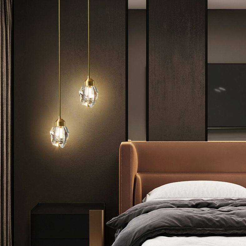 Lampe suspendue à suspension minimaliste Black-Gold en forme de gemme avec une nuance de cristal pour le restaurant