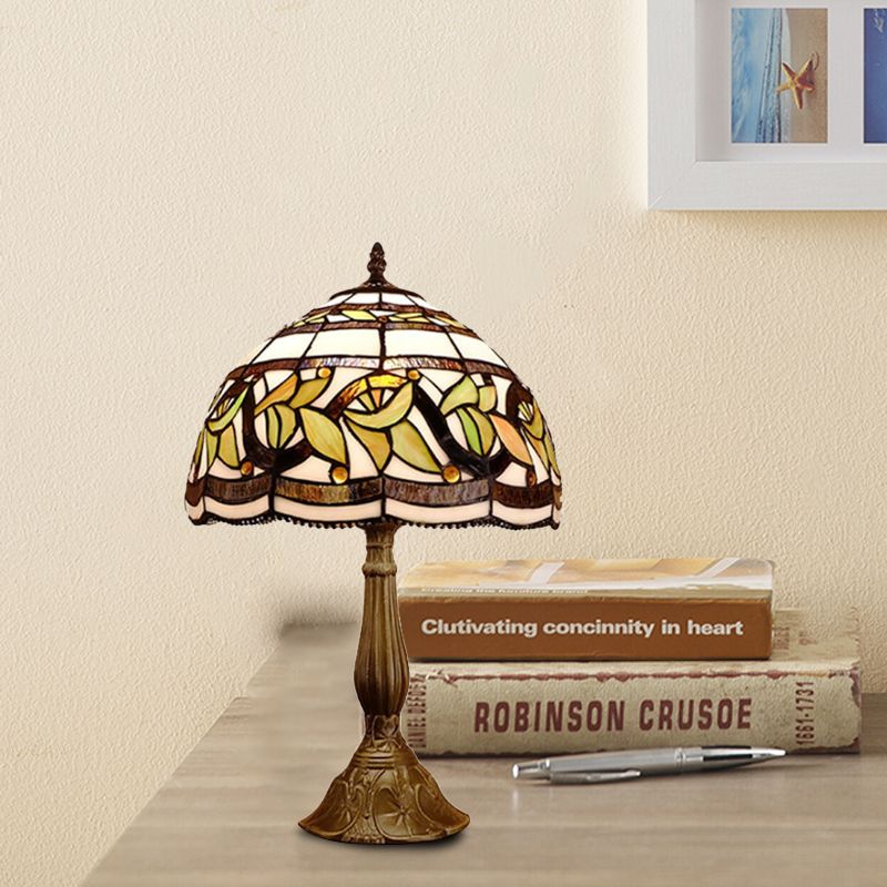 1 Head Dome Table Lamp Baroque Style Yellow/Green/Orange Stained Glass Nightstand Lamp with Leaf/Flower Pattern