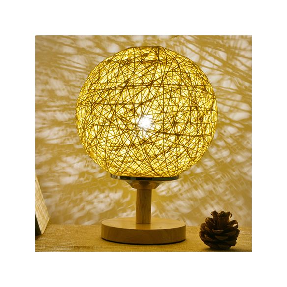 Rattan handgewebte Tischlampe zeitgemäß 6 "/7" W 1 Glühbirnen weiß/rotes Tischlicht mit globaler Schatten und Holzbasis