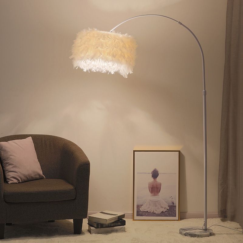 Black/White Drum Floor Lamp Minimalist 1 Head Feather Standing Light with Curved/Straight Lamp Pole