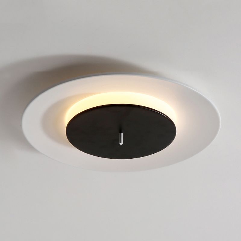 Round Metal Ceiling Light Modern Style LED Flush Mount Ceiling Lamp for Living Room