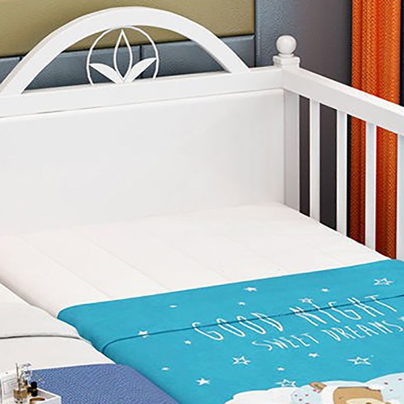 White Metal Nursery Crib Industrial Nursery Bed with Guardrail