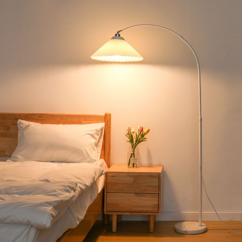 1 leichte Kegelstehlampen Modernismus Stoff Standard Lampe für Wohnzimmer