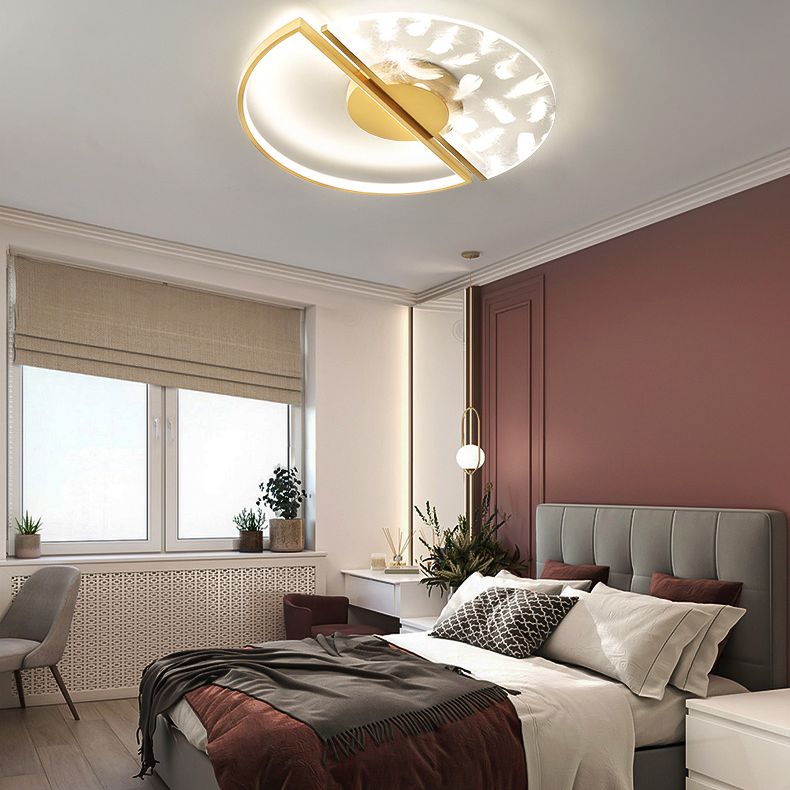 Circular Lacquered LED Flush Mount in Modern Concise Style Feather Acrylic Ceiling Fixture for Living Room