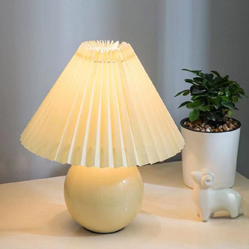 Nordic Style Ceramics Table Lampe Umbrella Shape Bulb Table Colorful Table Light pour la chambre