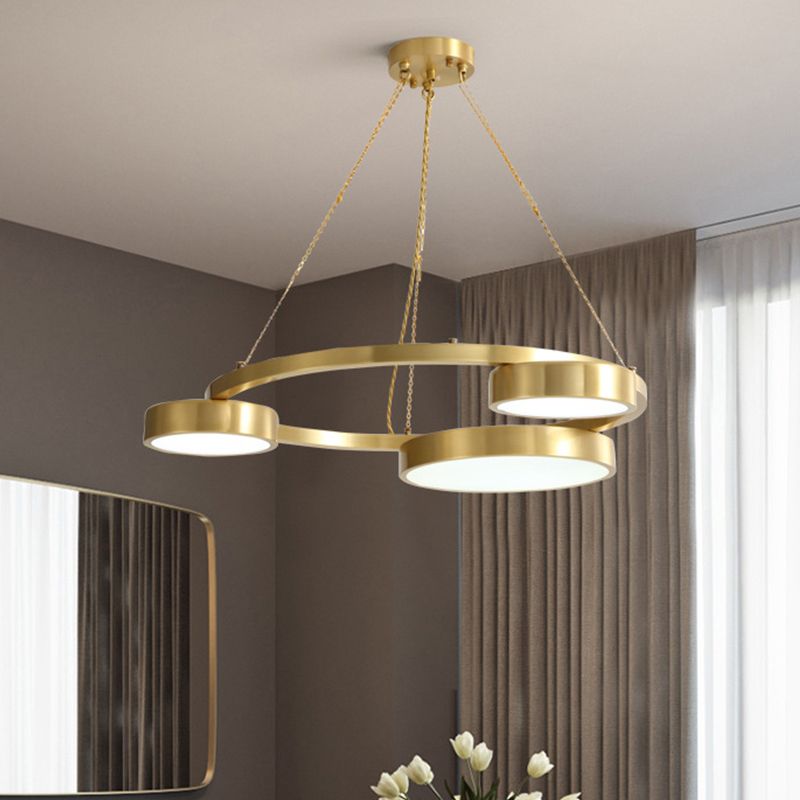 Postmoderne rond Hanging Light Metal 3 LICTES SALLE DUAGNE PLAFICE PLAFICATION EN BRASS