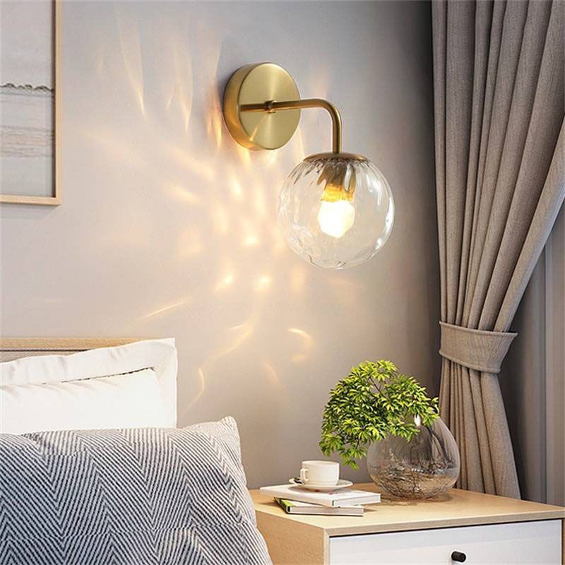 Metal 1-Light Wall Lamp in Modern Style Globe Glass Wall Light for Bedroom