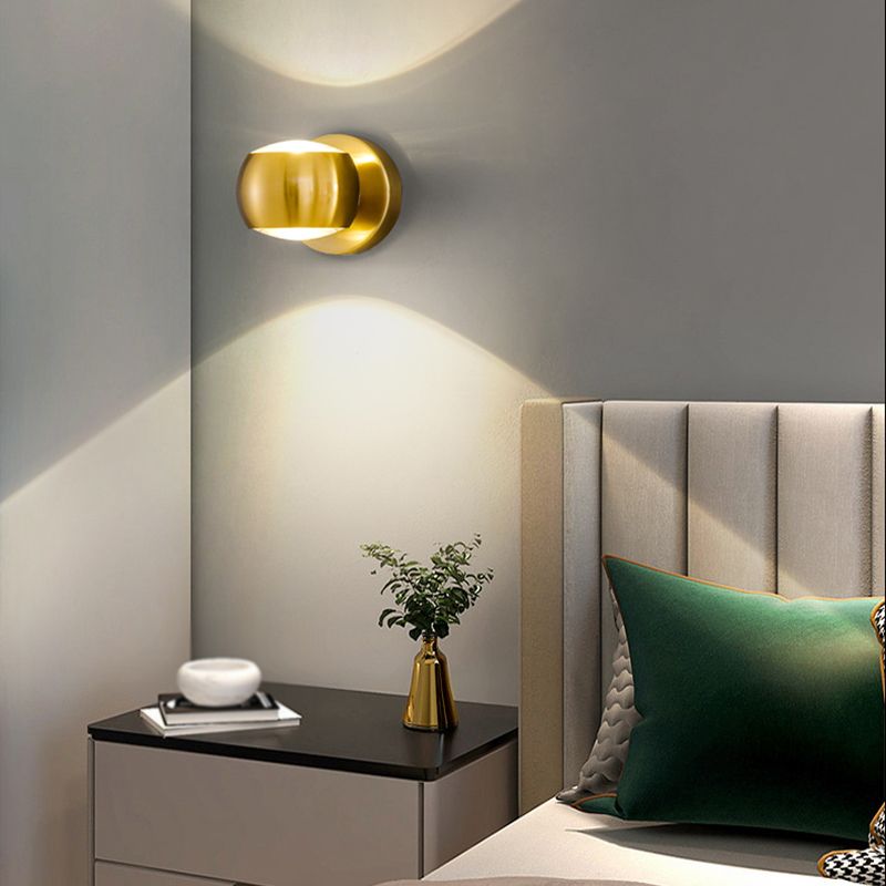 Metal Wall Lamp Modern Style Globe Shape Wall Mounted Lighting for Bedroom