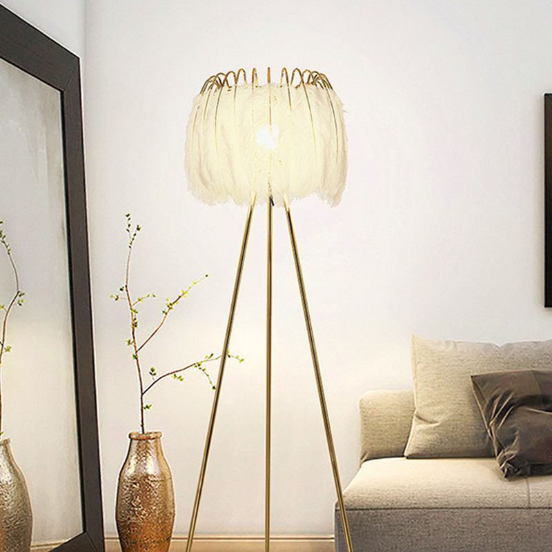 Nordic Style Tripod Floor Lamp Metal Single-Bulb Living Room Standing Lighting with Feather Shade in White