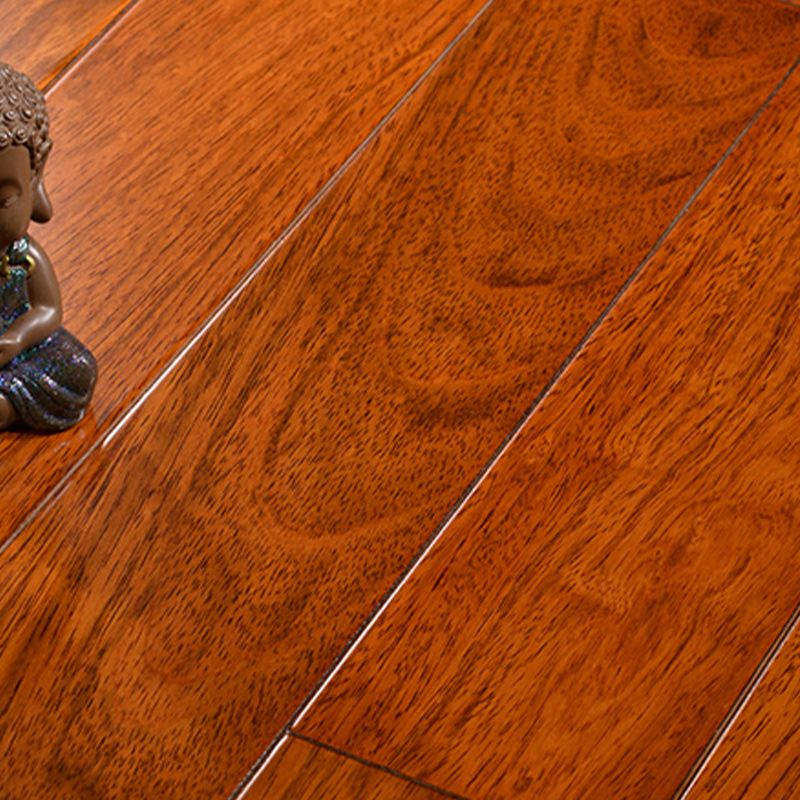 Brown Pear Wood Laminate Plank Flooring Scratch Resistant Click Lock Laminate Floor