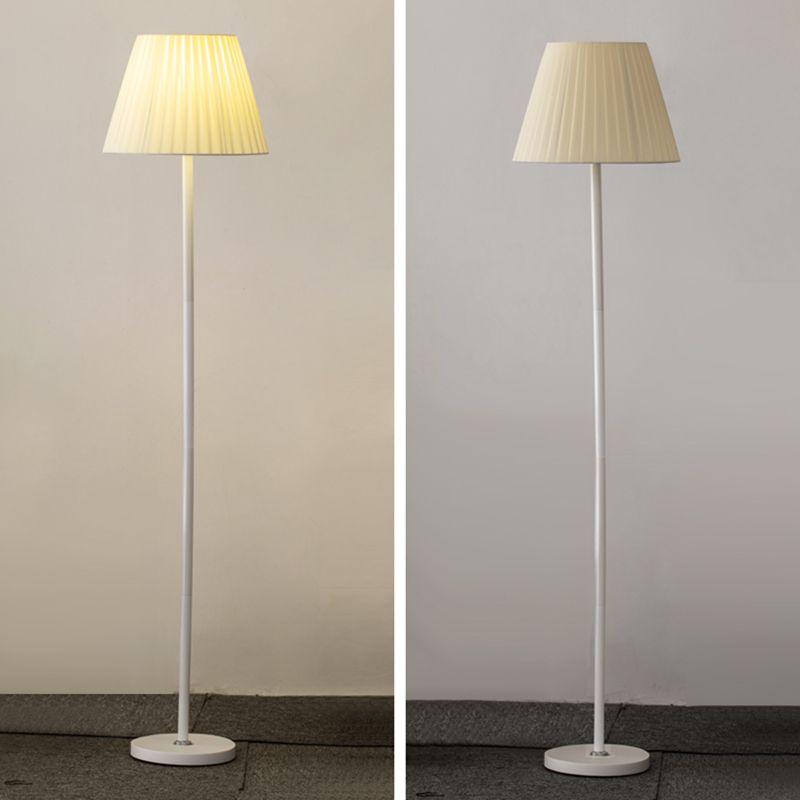 Fabric Floor Standing Lamp Simplicity Style Floor Light for Bedroom