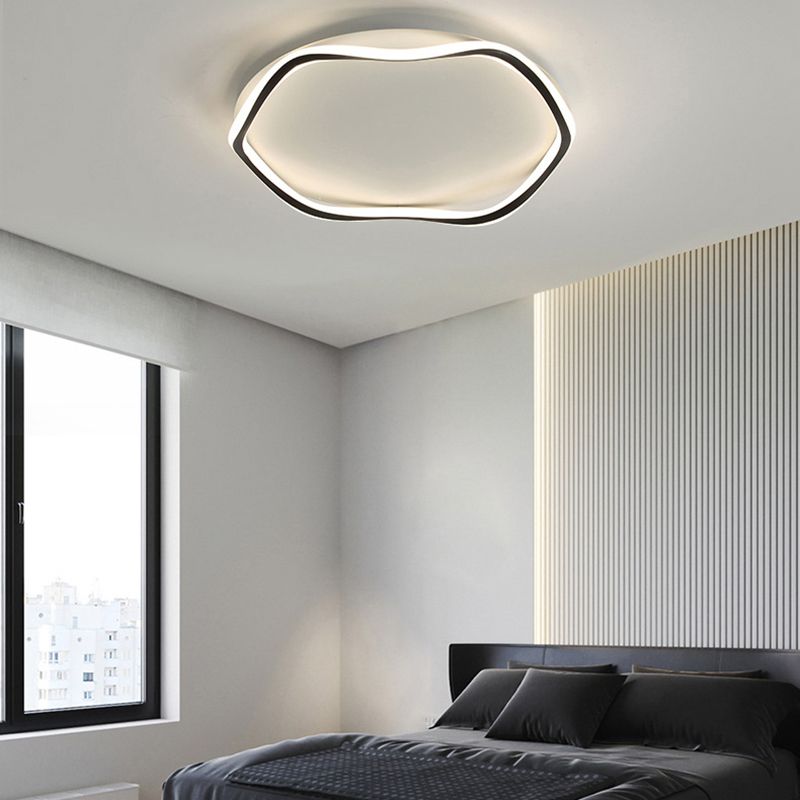 Metal Geometric Shape Flush Ceiling Light Modern Style 1 Light Flush Mount Light Fixture