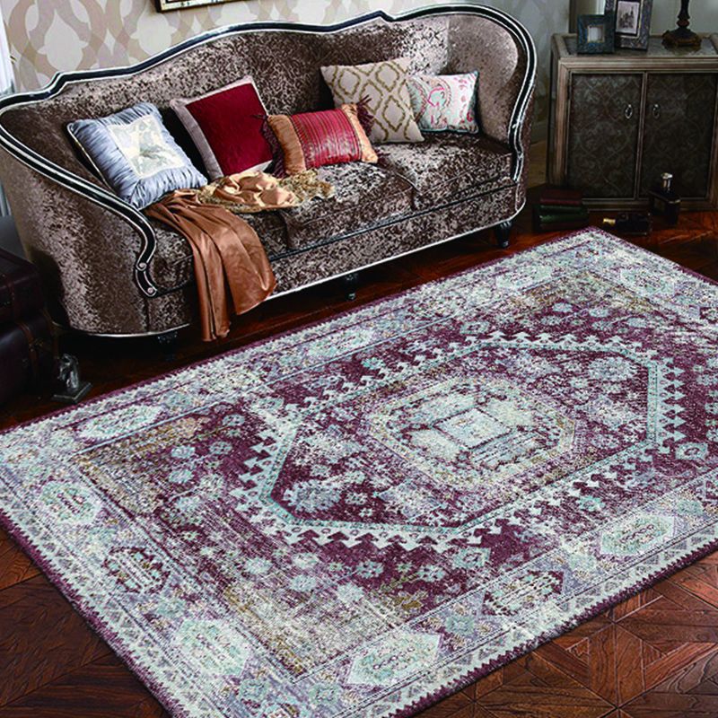 Classical Floral Printed Carpet Retro Polyester Area Rug Stain Resistant Carpet for Living Room