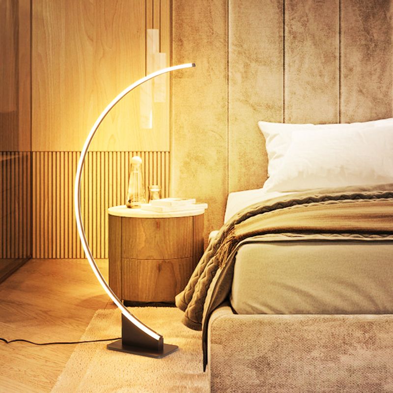 White/Coffee Arch Floor Lamp Minimalist LED Metal Floor Standing Lighting in Warm/White Light for Bedroom