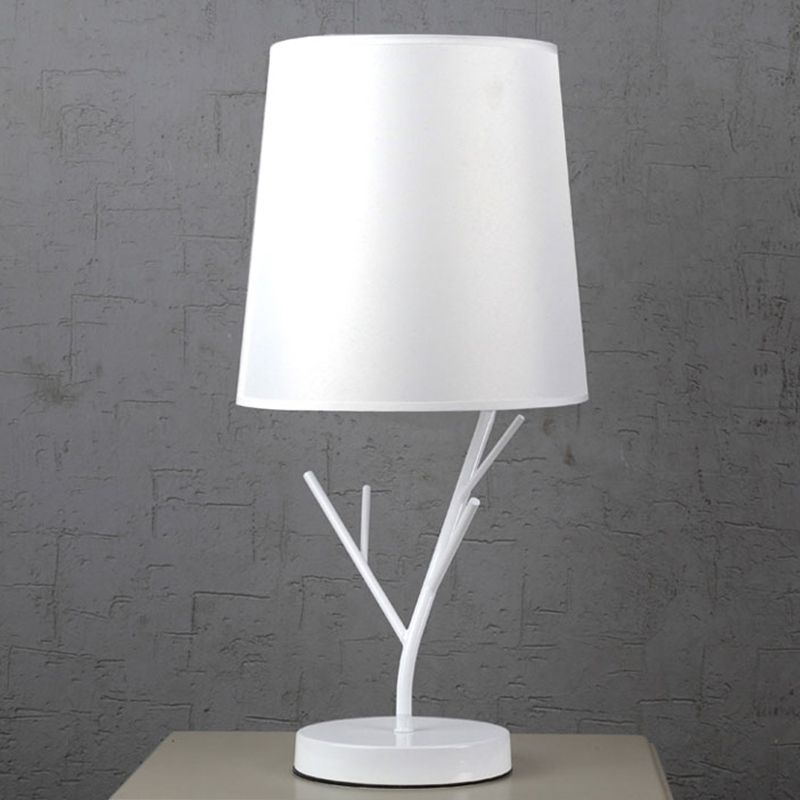 Coral Lounge Table Lighting Iron Single Modernist Nightstand Light with Barrel Fabric Shade in Black/White