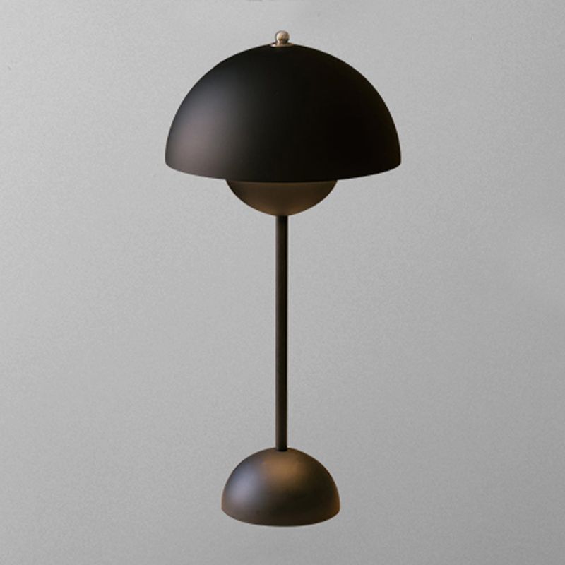 Dome Table Lamp in Modern Creative Style Metal Single Light Table Lamp for Bedroom