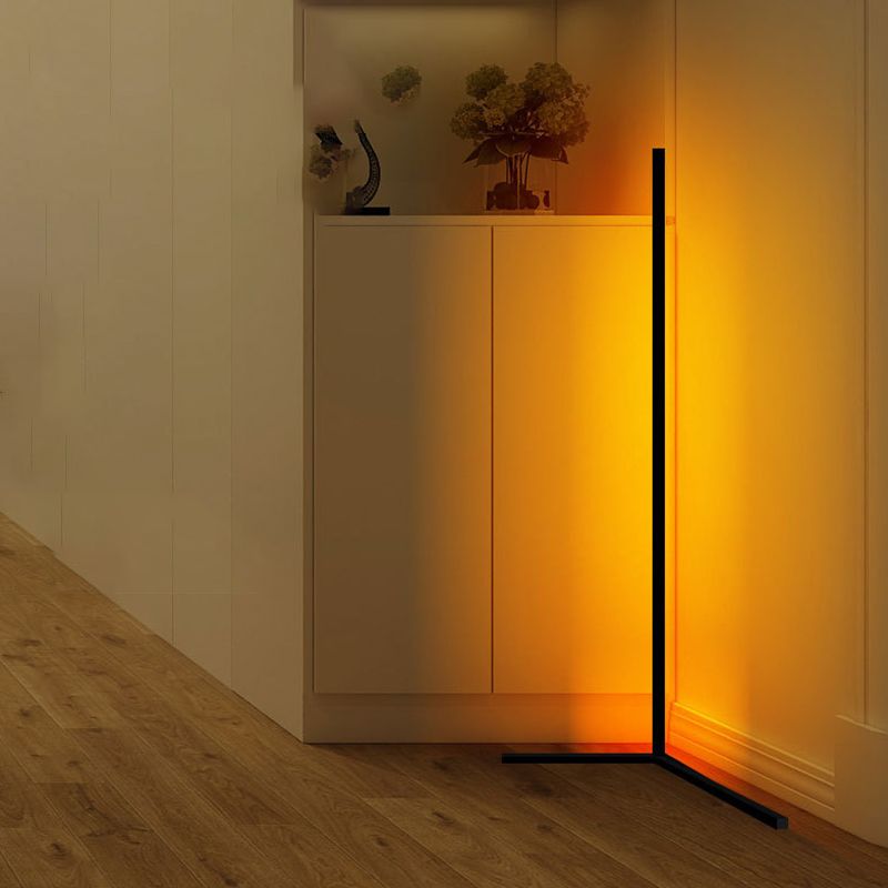 1 Light Linear Floor Lamp Modernism Metal Standard Lamps for Living Room in Black