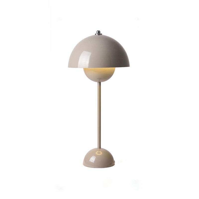 Lampe de table à teinte dôme macaron, lumière de table en métal avec un interrupteur marche / arrêt