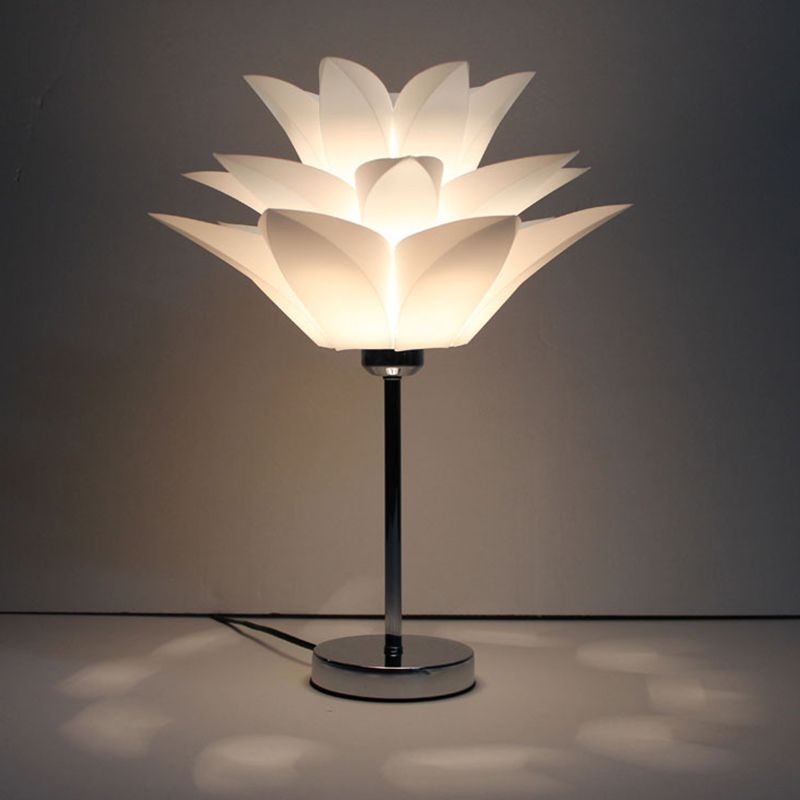 1 Light Bedroom Nightstand Light Contemporary White Table Lamp with Flower Acrylic Shade