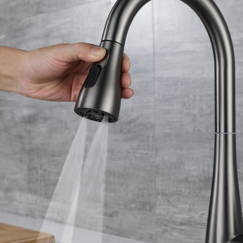 Pull down Kitchen Faucet Single Handle Faucet with Pull out Sprayer