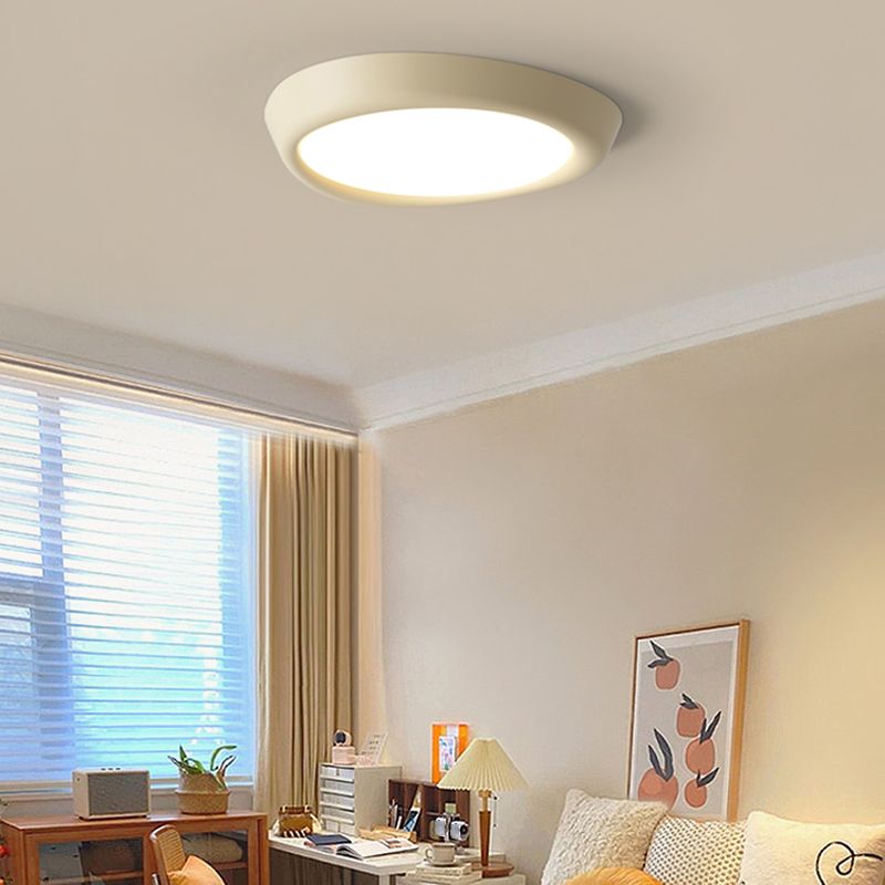 Resin LED Flush Mount Nordic Round Ceiling Light Fixture for Bedroom