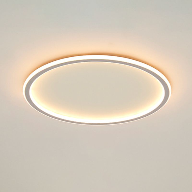 Round Shape Flush Mount Ceiling Light Fixture Modern Flush Mount in White Finish