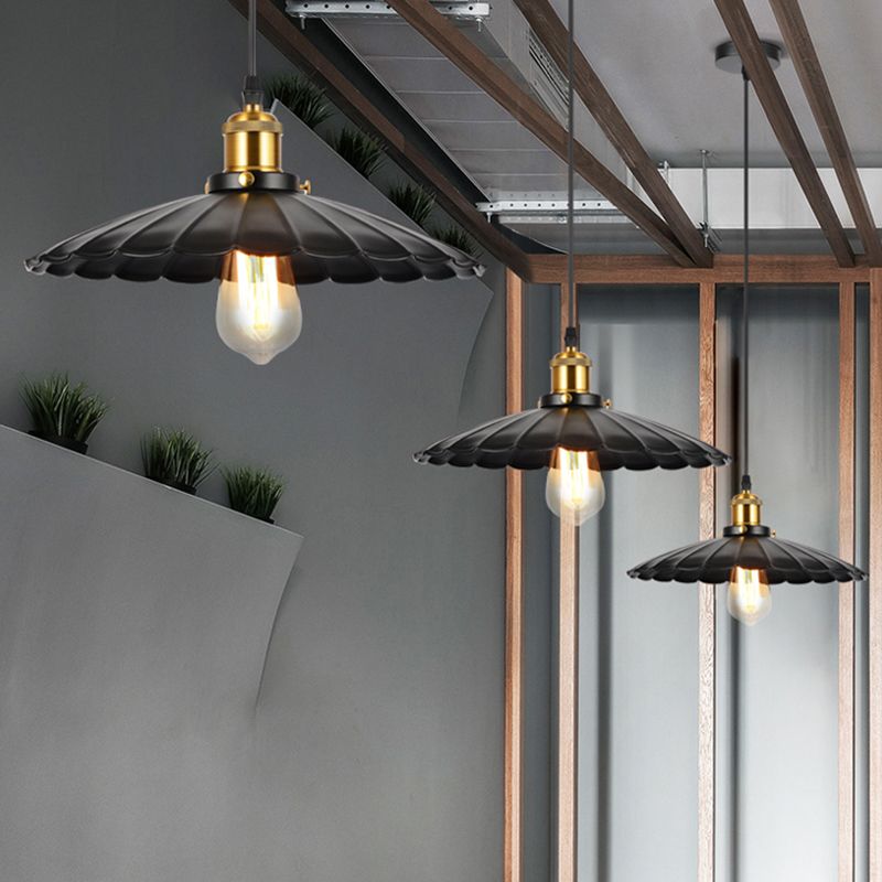 Conical Shade Iron Suspension Light Industrial Single Bulb Restaurant Hanglamp in het zwart