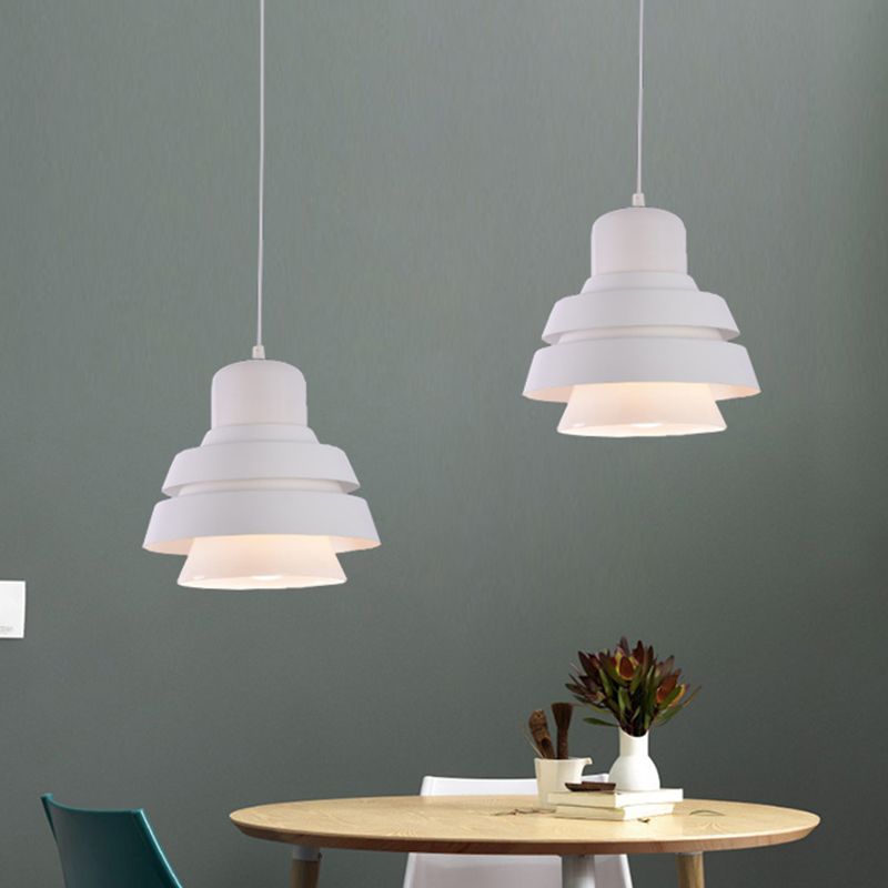 1 lamp slaapkamer hanglamp Modern Wit opgehangen verlichtingsarmatuur met wijd uitlopende metalen schaduw