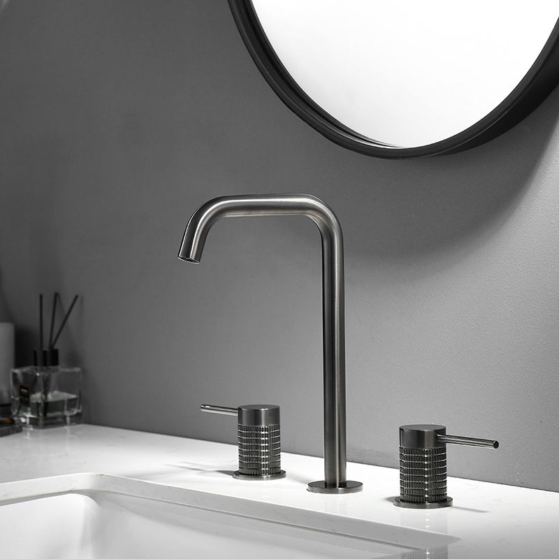 Glam 2-Handle Bathroom Sink Faucet with High-Arc Widespread Bathroom Sink Faucet