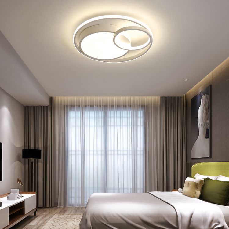 Minimalism Ceiling Light Fixture Circle LED Flush Mount in White for Bedroom