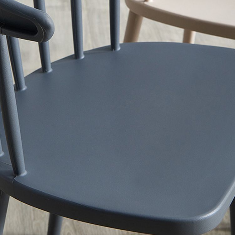 Modern Plastic Indoor-Outdoor Dining Chair Windsor Back Side Chair