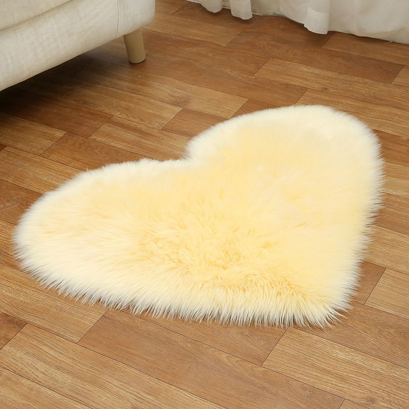 Loving Heart Shaped Plain Rug Multi-Color Comfort Rug Synthetic Wool Stain Resistant Non-Slip Pet Friendly Carpet for Girls Room