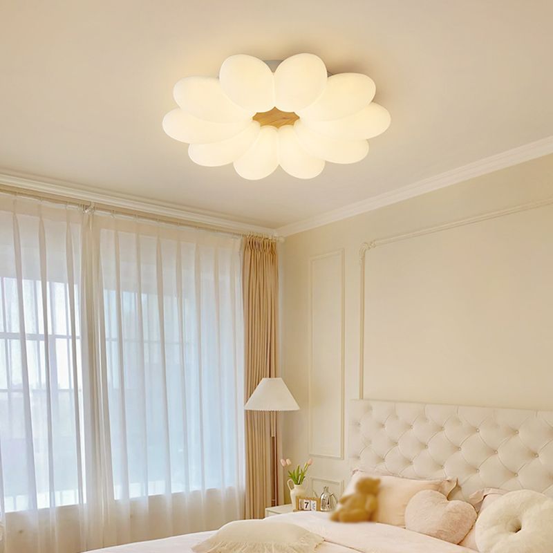 Flower Shape Flush Chandelier Lighting Modern Flush Mount Lighting in White Finish