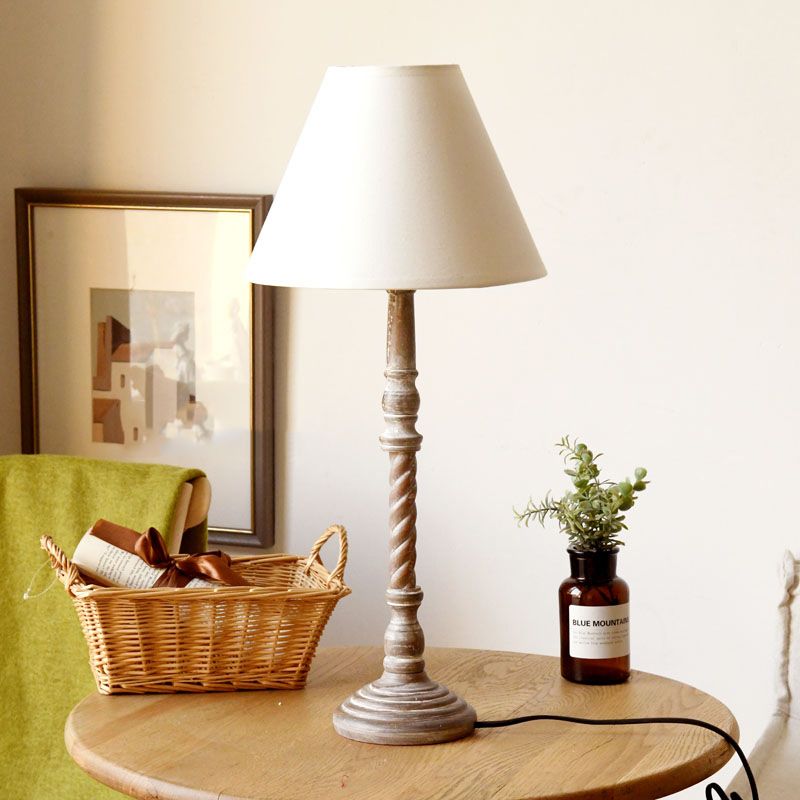 1-Light Fabric Desk Lamp Traditional White Barrel Shape Bedroom Reading Light with Wood Base