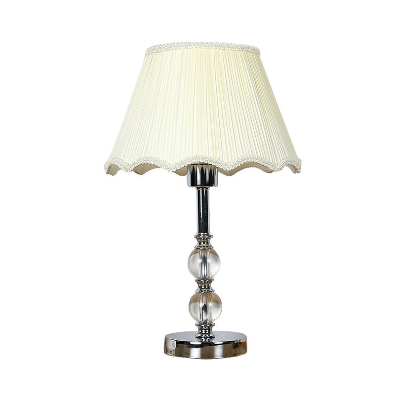 Lampe nocturne festonnée blanche Tissu traditionnel à la tête de tête de tête simple lumière avec accent à boule de cristal