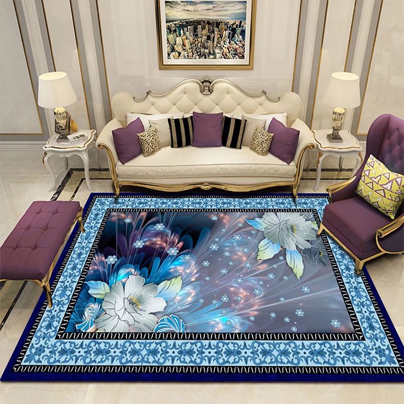 Tapis intérieur à imprimé floral du milieu du siècle