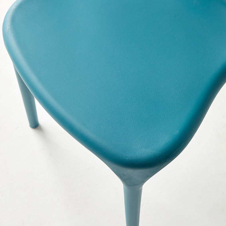 Plastic Modern Kitchen Side Chair 20'' Wide Matte Finish Arm Chair with 4 Legs