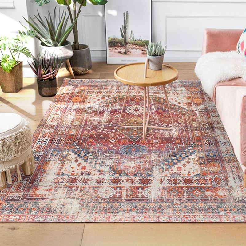 Tapis imprimé floral shabby chic.