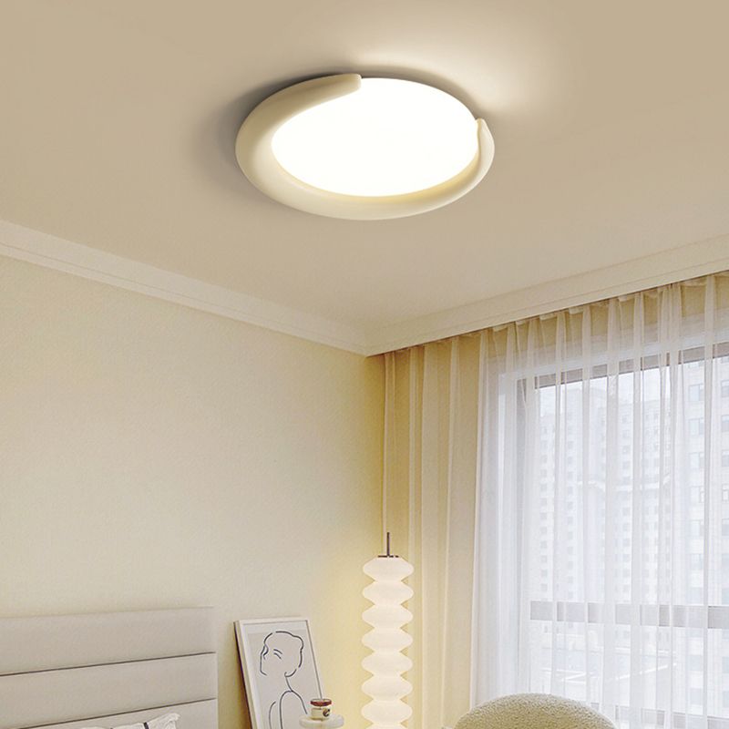 Modernism Flush Mount Ceiling Light Fixture with Resin for Bedroom