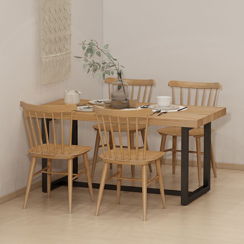 Set da pranzo in legno massiccio in stile moderno con tavolo a forma di rettangolo e base di cavalletto per uso domestico