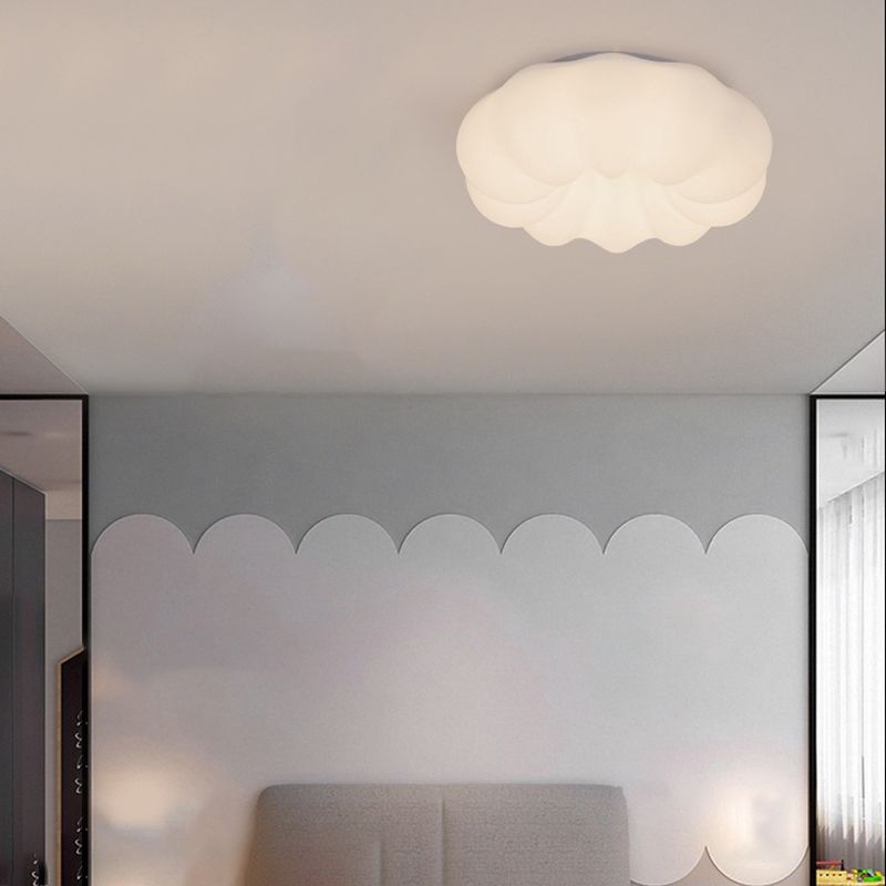 White Shaded Ceiling Light Modernism LED Flush Mount Lighting for Foyer