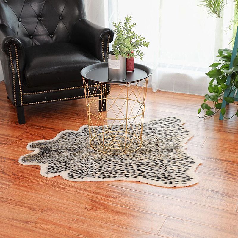 Black Bedroom Rug Modern Leopard Pattern Rug Polyester Anti-Slip Backing Washable Area Rug