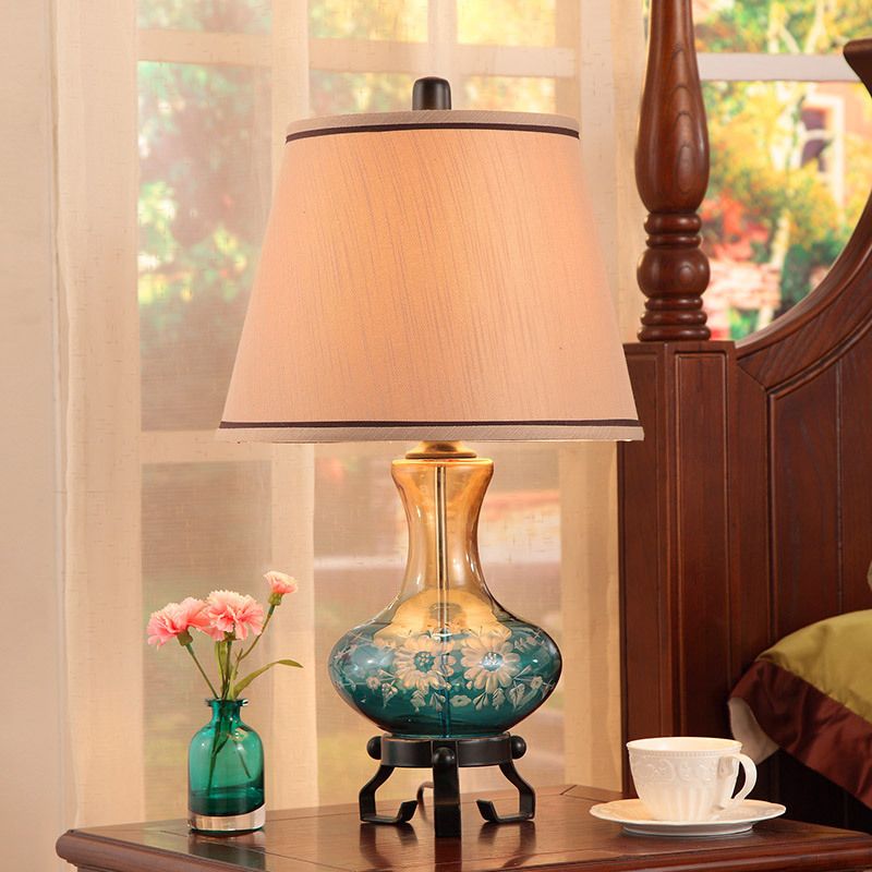 Ceramic Flower Patterned Vase Table Lamp Retro 1 Head Sitting Room Night Stand Light in Blue/Red with Cone Fabric Shade