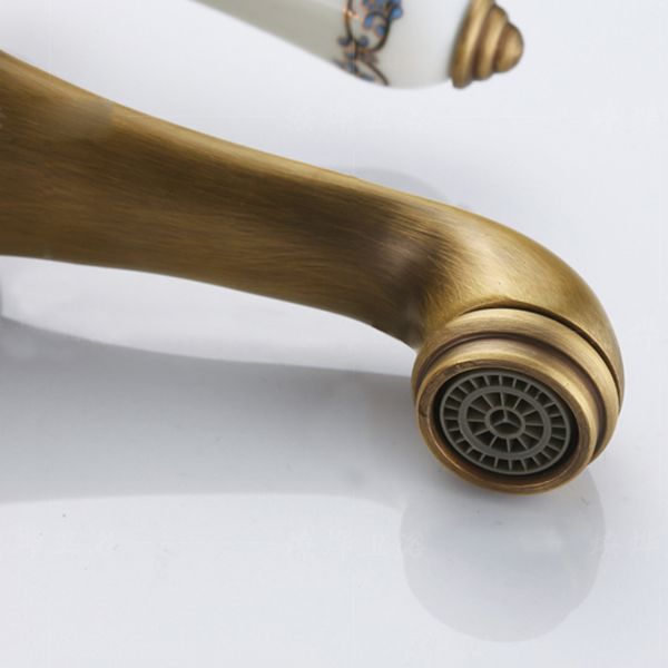 Low-arc Country Vessel Faucet Single Handle Brass Faucet for Bathroom