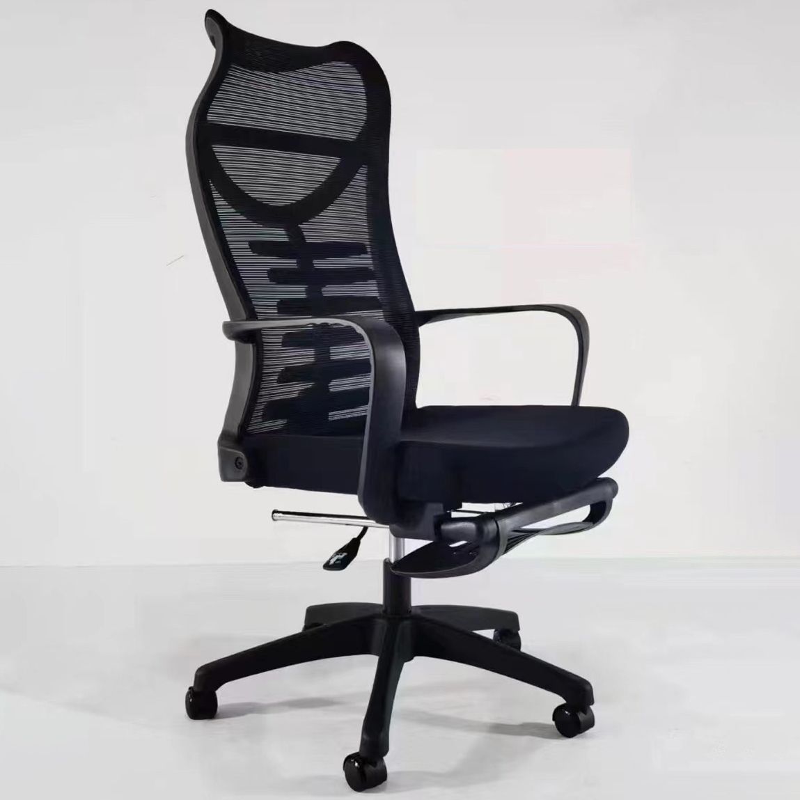 Swivel Headrest Office Chair Adjustable Seat Height Chair with Footrest