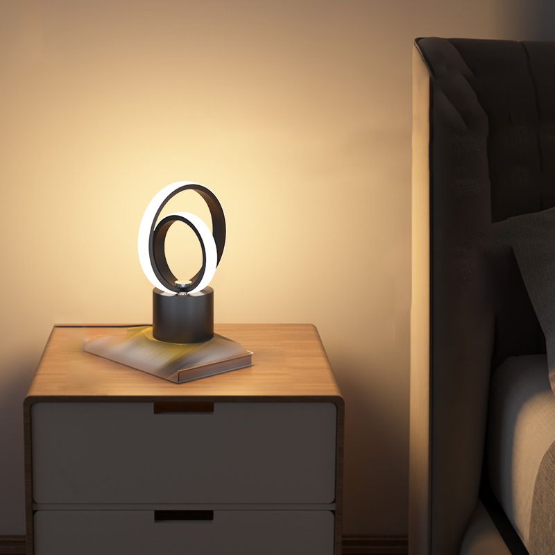 Stile moderno a forma lineare da tavolo illuminazione da tavolo in metallo per camera da letto