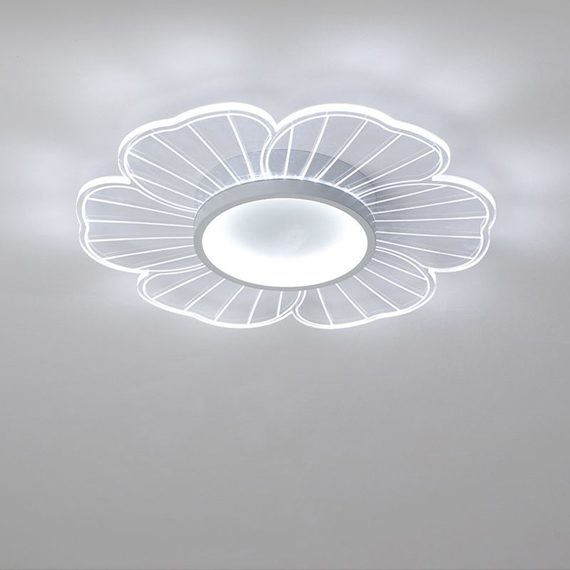 White Flower Ceiling Flush Mount Light Simple LED Acrylic Ceiling Mount Light Fixture