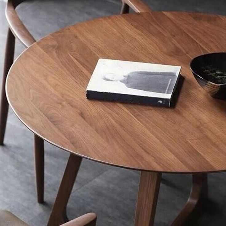 Round Wood Color Dining Table Solid Wood Table Contemporary with Double Pedestal