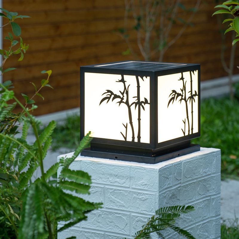 Modern Simple Metal Pillar Lamp Cube Shape Solar Energy Pillar Light for Outdoor